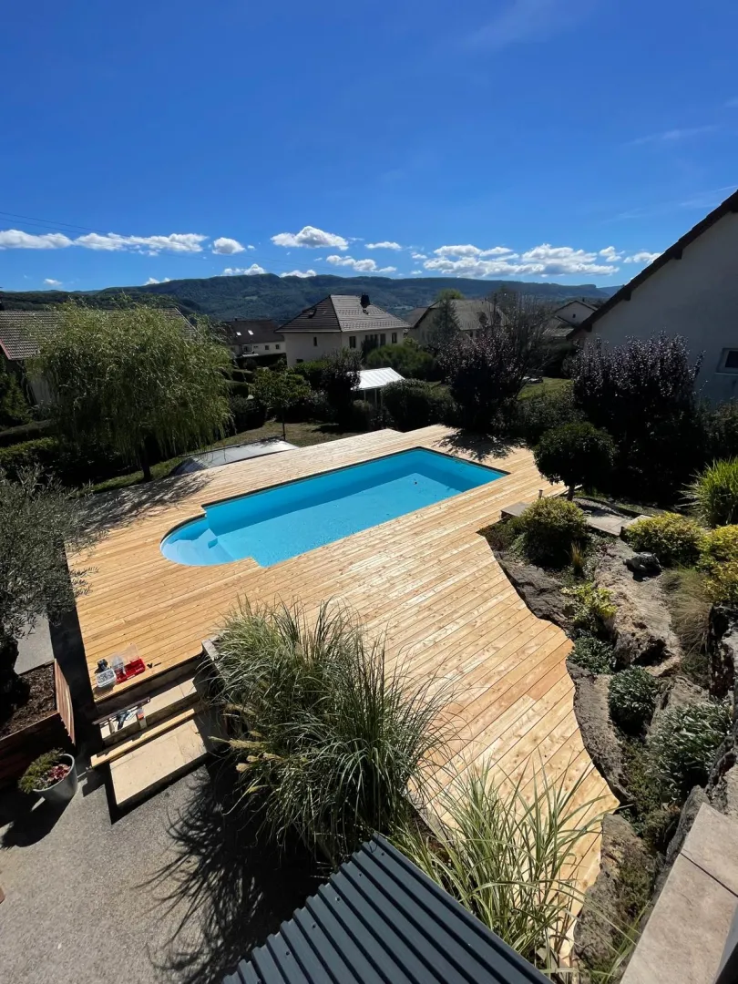 Réalisation d'une terrasse mélèze - Jura