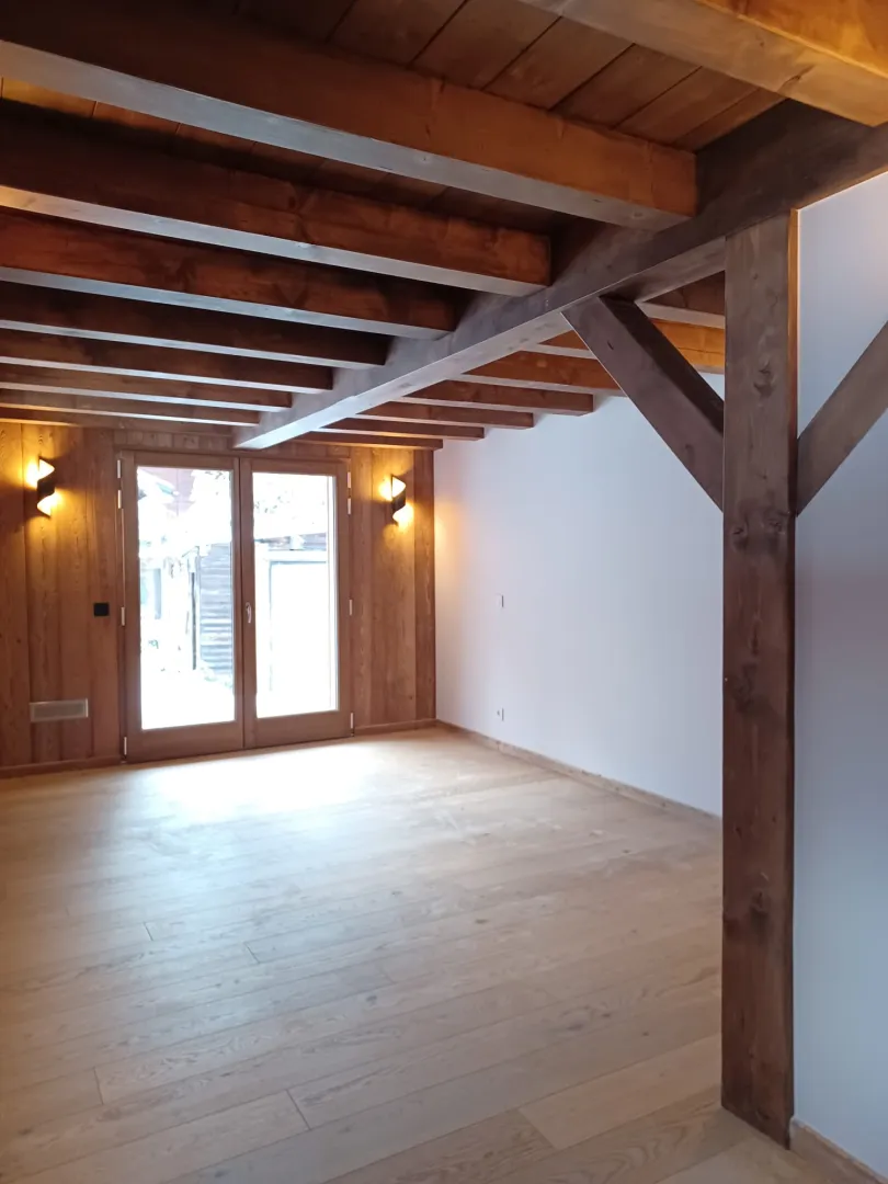 Solivage & plancher sapin lasuré - Parquet chêne - Bardage mélèze étuvé montagne-Chamonix