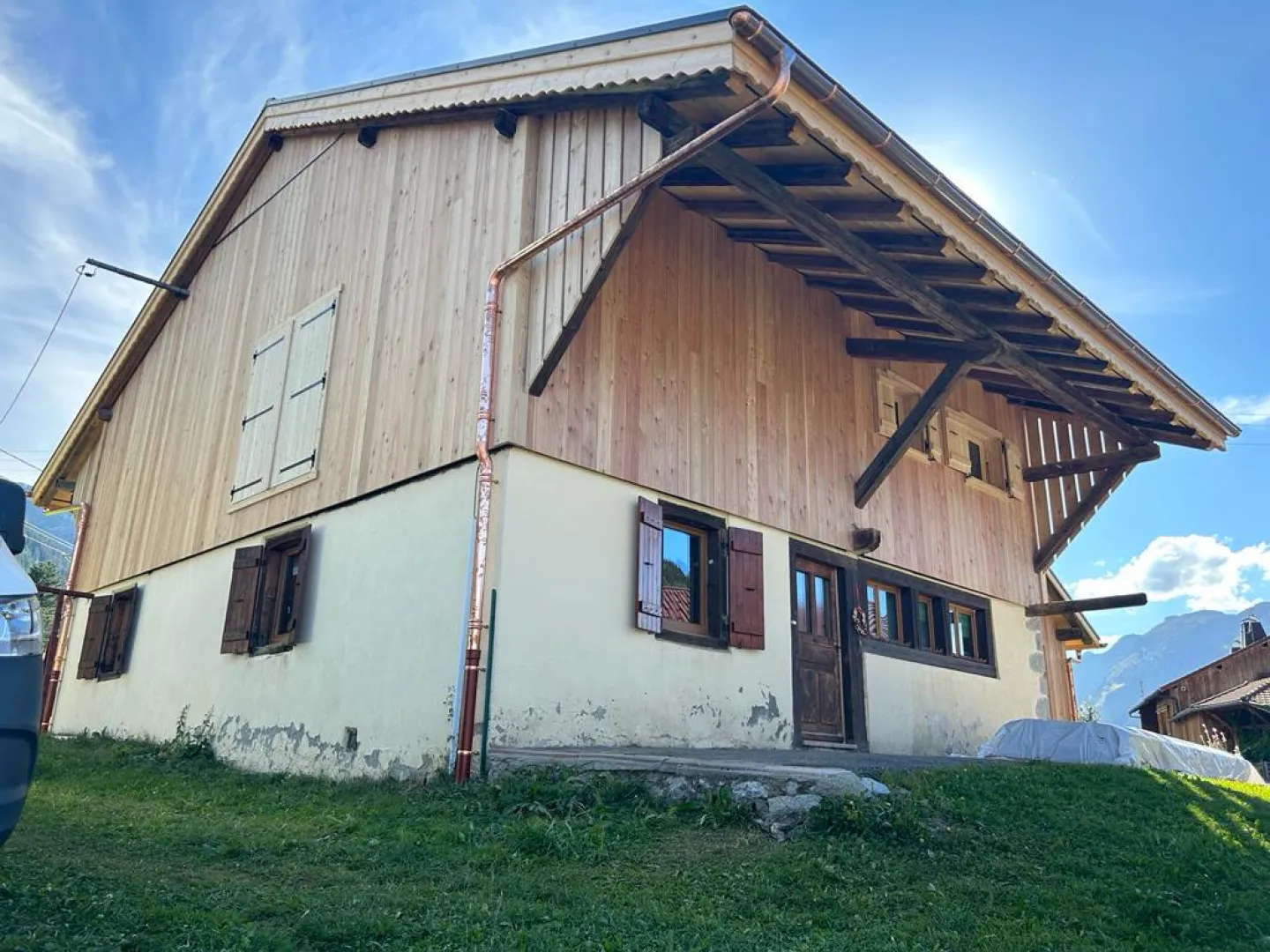 Rénovation - Couverture bac acier - Bardage mélèze - Romme - Nancy-sur-Cluses